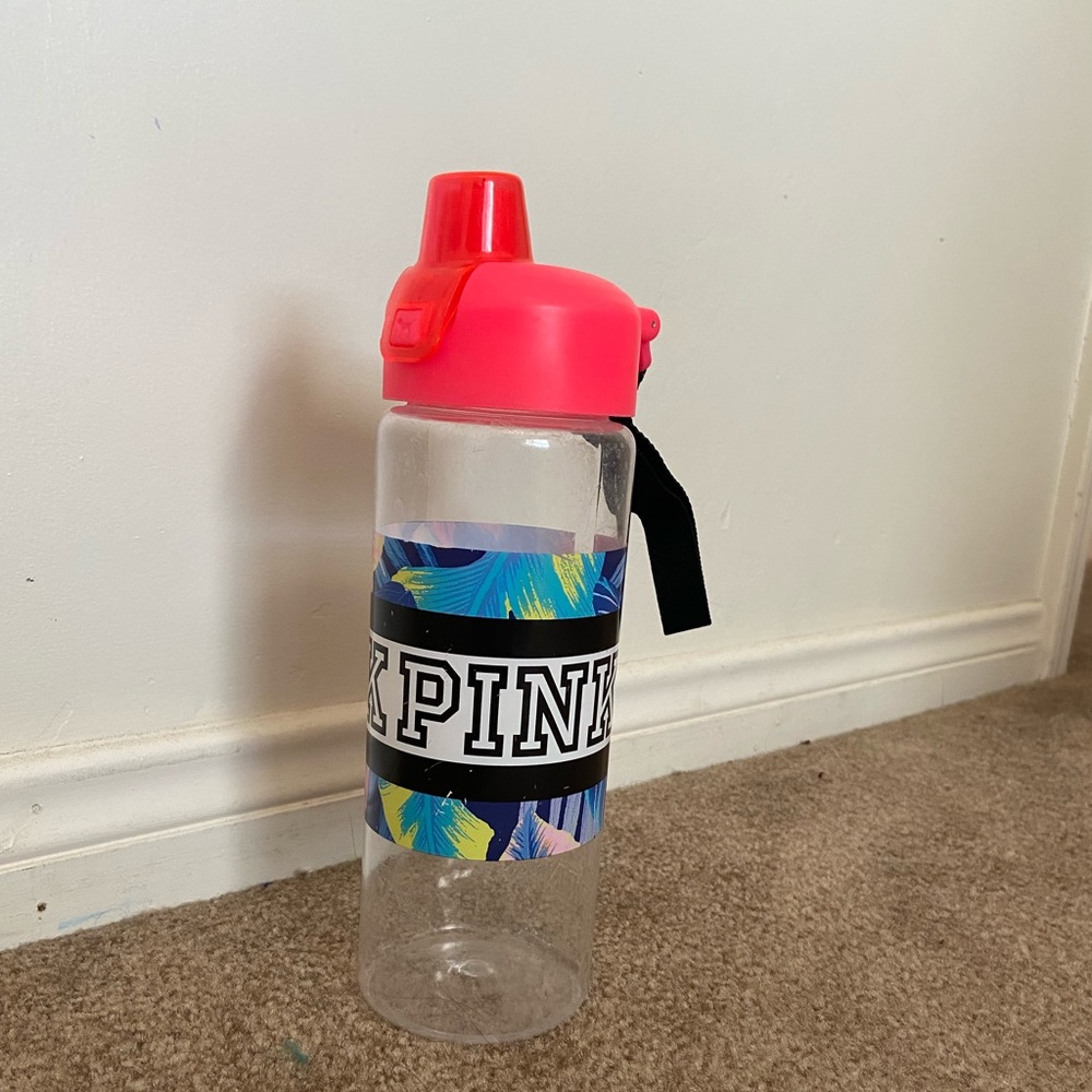 ✨PINK Victoria Secret Workout Bottle
